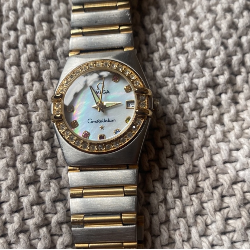 Vintage Y2K (Faux)mega Constellation Iris Watch (2000s) – Mother-of-Pearl Dial